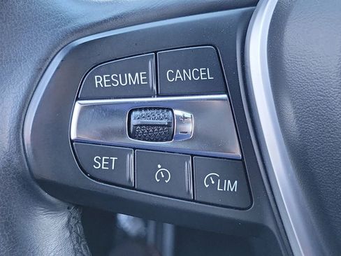 Used 2020 BMW 330i xDrive Sedan w/ Premium Package image 5