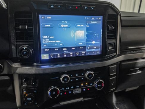 Used 2024 Ford F350 Platinum w/ FX4 Off-Road Package image 26