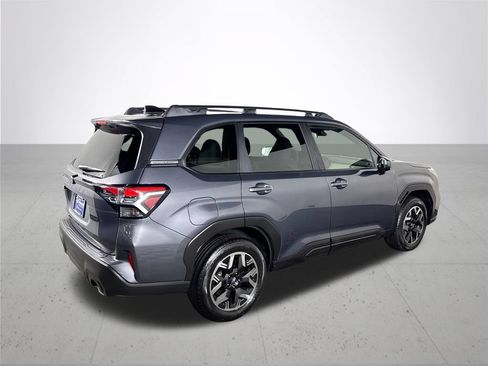Certified 2025 Subaru Forester Premium AWD/4WD image 7