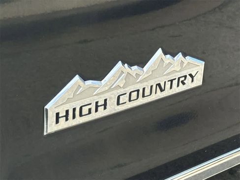 Used 2017 Chevrolet Silverado 1500 High Country image 8