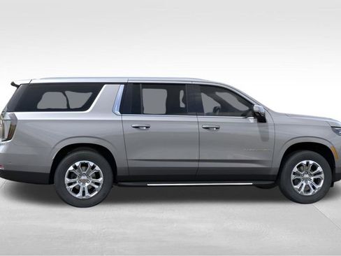 New 2026 Chevrolet Suburban LT w/ Comfort Package RWD image 5