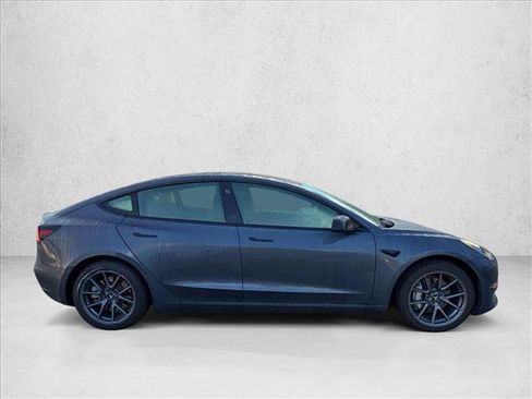 Used 2022 Tesla Model 3 Long Range AWD/4WD image 4