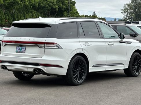 Used 2023 Lincoln Aviator Reserve w/ Equipment Group 201A RWD image 4