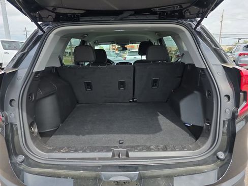 Used 2024 GMC Terrain SLE AWD/4WD image 13
