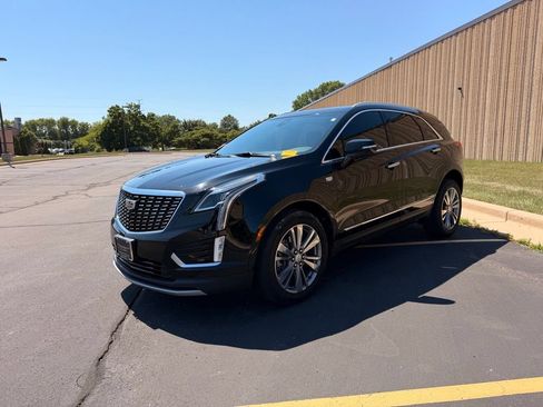 Used 2025 Cadillac XT5 Premium Luxury AWD/4WD image 4