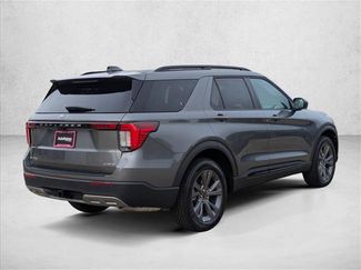 New 2026 Ford Explorer Active w/ Active Comfort Package AWD/4WD video 2