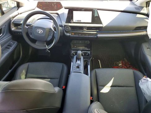Used 2024 Toyota Prius XLE FWD image 8