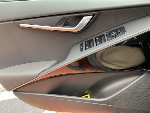 New 2025 Kia Niro EX w/ EX Cold Weather Package image 14