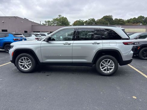 New 2025 Jeep Grand Cherokee Laredo X w/ Luxury Tech Group I image 2