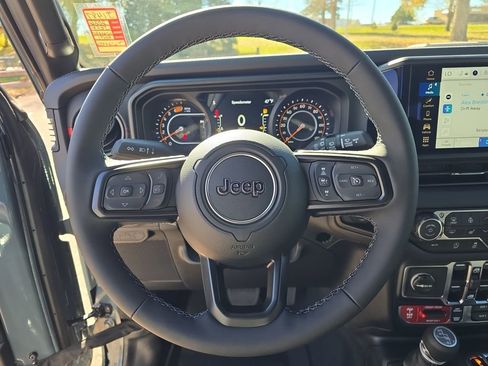 New 2026 Jeep Wrangler Unlimited Rubicon image 14