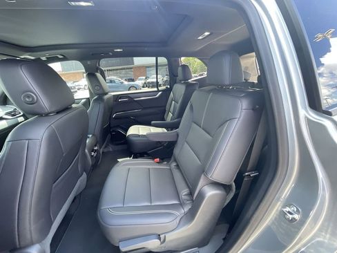 Used 2024 GMC Acadia Elevation w/ Super Cruise Package FWD image 24