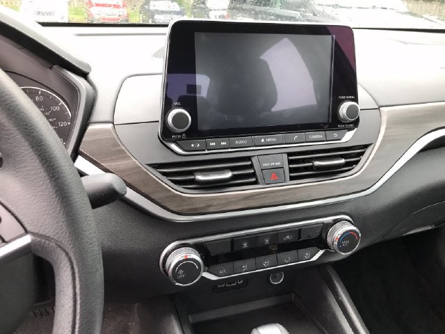 Used 2025 Nissan Altima 2.5 SV FWD image 5