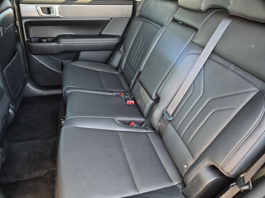 Used 2025 Hyundai Santa Fe SEL AWD/4WD image 28