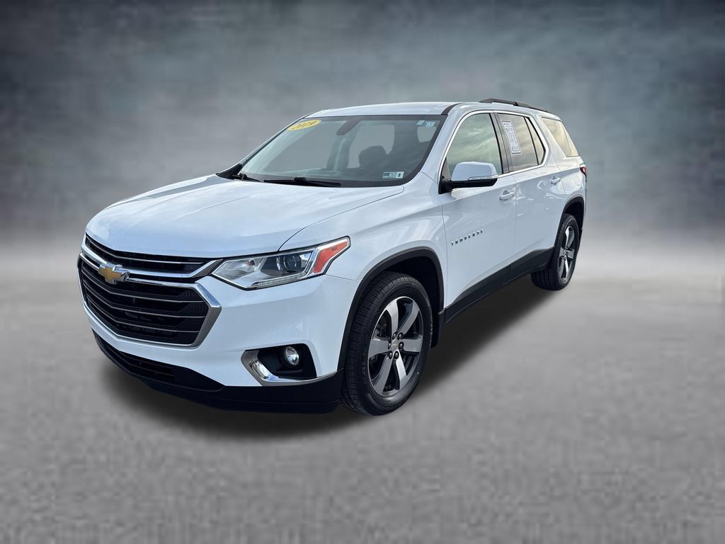 Used 2019 Chevrolet Traverse LT w/ LT Premium Package AWD/4WD image 2