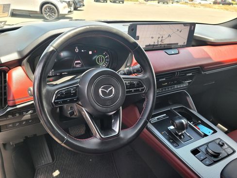 Certified 2025 MAZDA CX-70 3.3 Turbo S w/ Premium Package AWD/4WD image 12