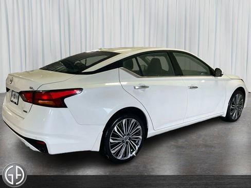 New 2025 Nissan Altima 2.5 SL image 5