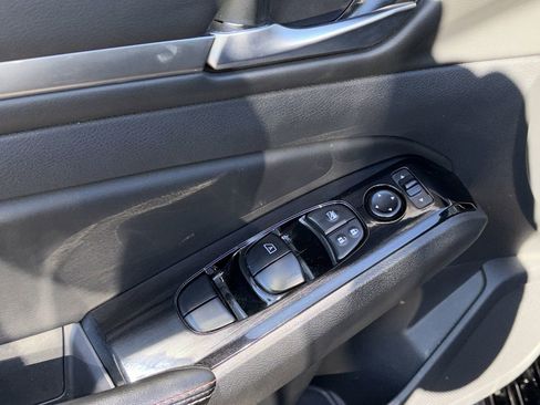 Used 2024 Nissan Altima 2.5 SR w/ SR Premium Package image 23