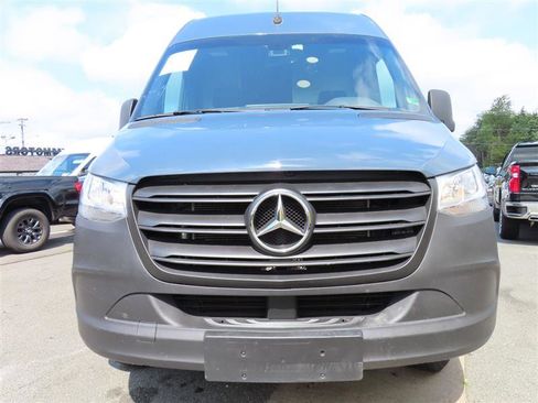 Used 2019 Mercedes-Benz Sprinter 170 image 2