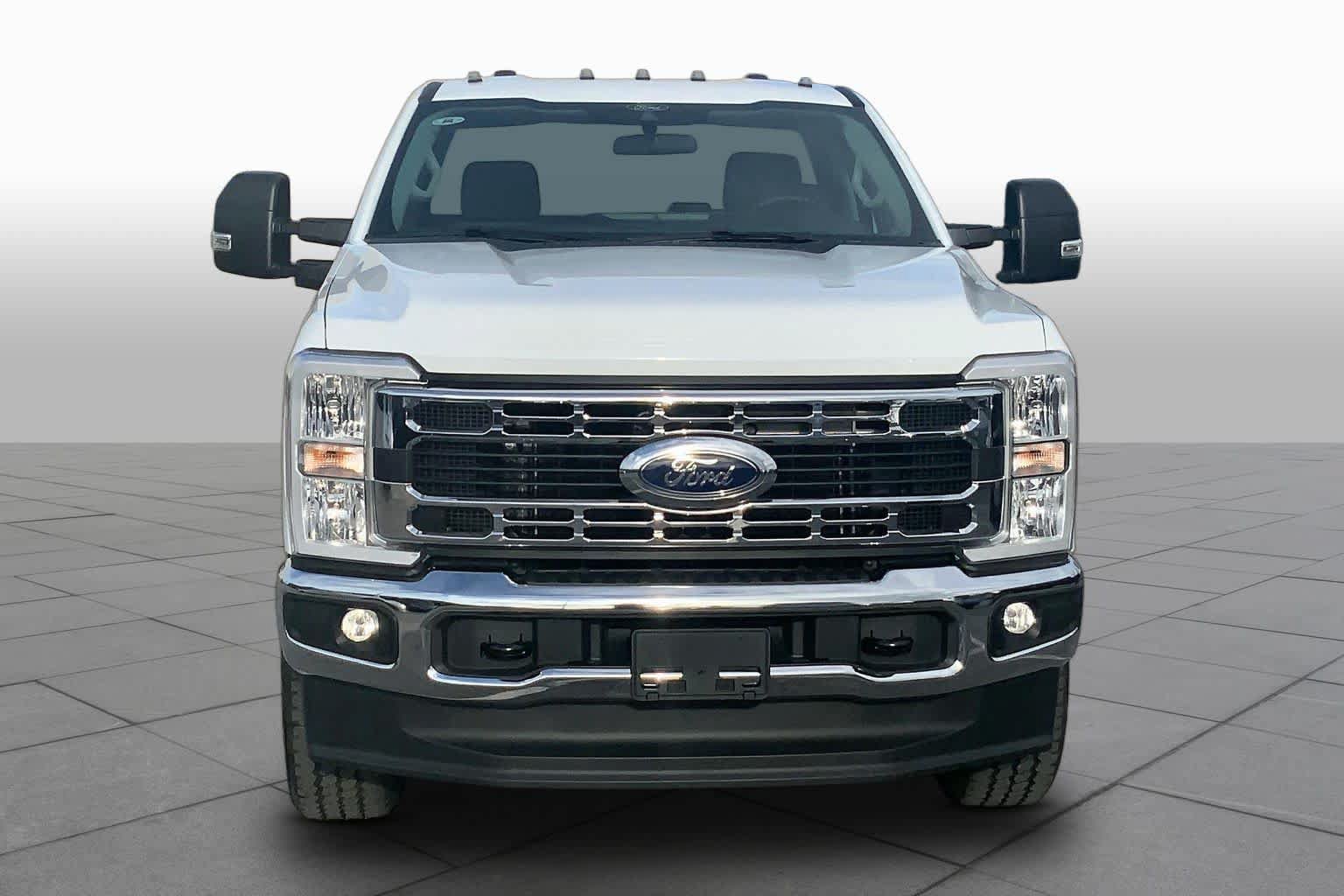 Certified 2025 Ford F250 XLT w/ Snow Plow Prep Package AWD/4WD image 3