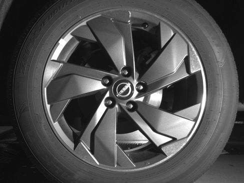 Used 2025 Nissan Rogue SV image 14