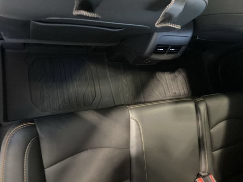 Certified 2024 GMC Terrain AT4 AWD/4WD image 34