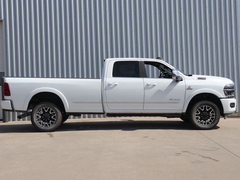 New 2026 RAM 2500 Limited image 4
