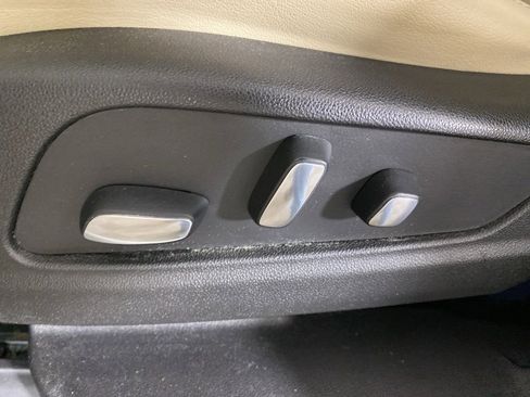 Used 2017 Cadillac XT5 Premium Luxury image 14