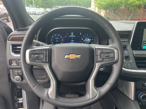 Used 2023 Chevrolet Suburban Premier AWD/4WD image 26
