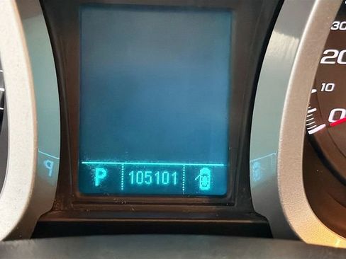 Used 2011 Chevrolet Equinox LT w/ Driver Convenience Package image 11