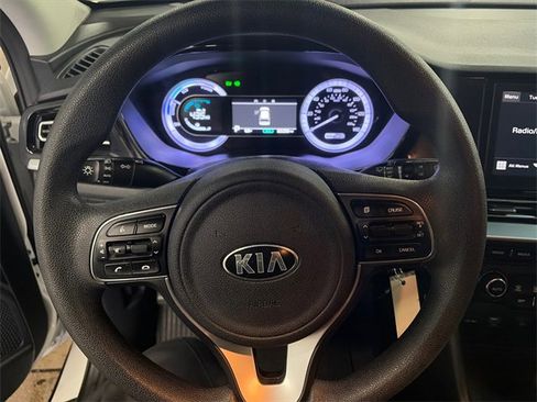 Used 2021 Kia Niro LX image 9