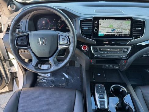 Certified 2025 Honda Ridgeline Black Edition image 18