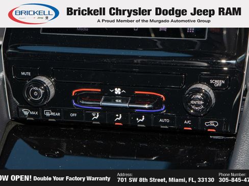 New 2025 Jeep Grand Cherokee L Laredo image 25