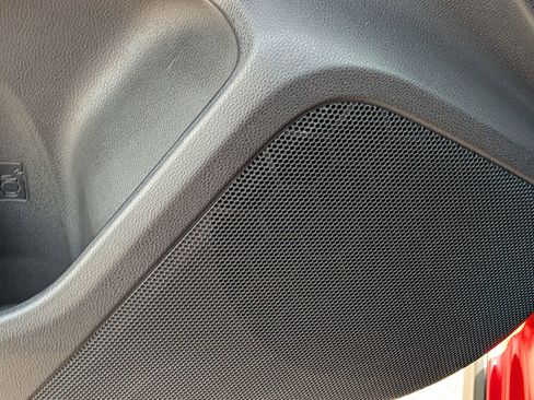 Used 2025 Subaru Crosstrek 2.0i Premium image 10