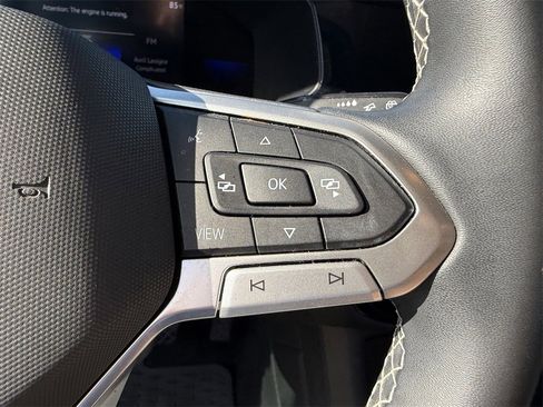 Used 2022 Volkswagen Taos SE image 13