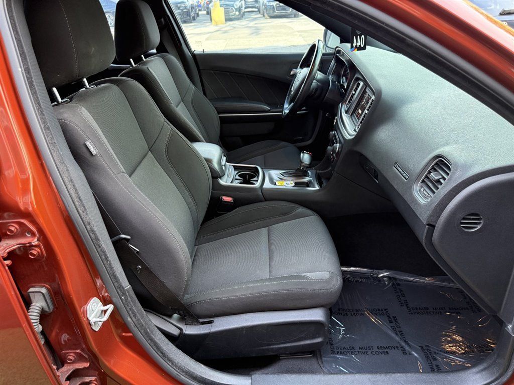 Used 2020 Dodge Charger SXT RWD image 18