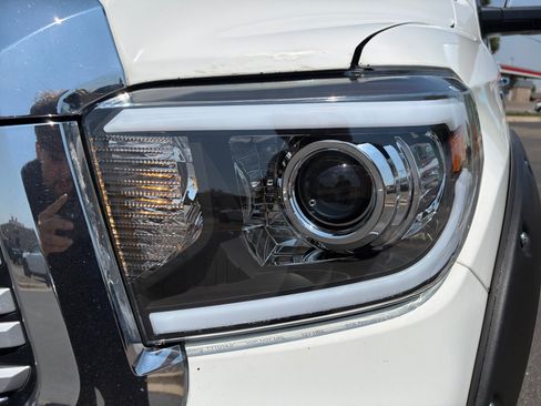 Used 2014 Toyota Tundra Limited w/ Limited Premium Package AWD/4WD image 9