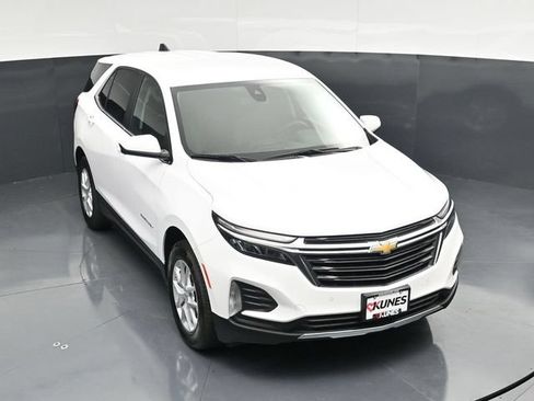 Used 2024 Chevrolet Equinox LT AWD/4WD image 49