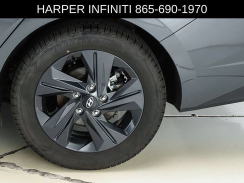 Used 2023 Hyundai Elantra Blue FWD image 42