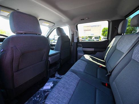 New 2026 Ford F250 XLT w/ XLT Premium Package AWD/4WD image 17