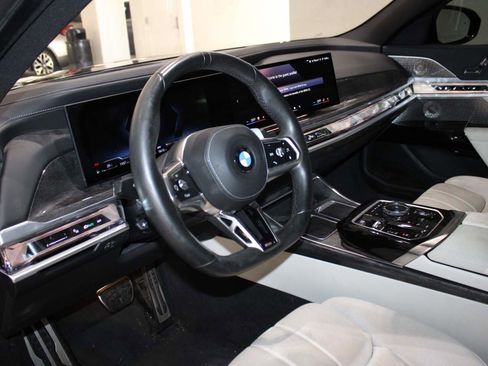 Certified 2023 BMW 740i w/ Luxury Rear Seating Package RWD image 11