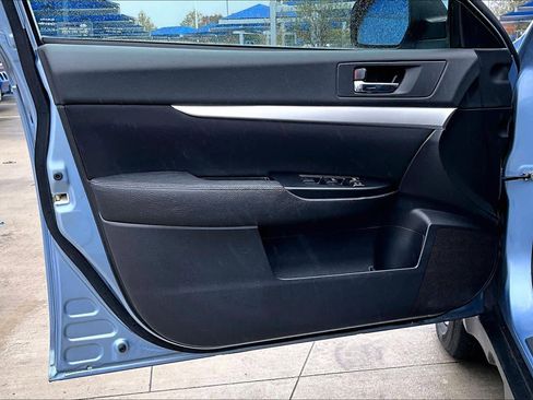 Used 2011 Subaru Outback 2.5i Premium w/ All-Weather Pkg image 21