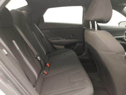 Used 2025 Hyundai Elantra Sport image 19