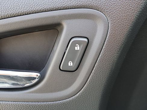 Used 2022 Chevrolet Colorado Z71 image 41