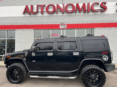 Used 2005 HUMMER H2 w/ Preferred Equipment Group image 3