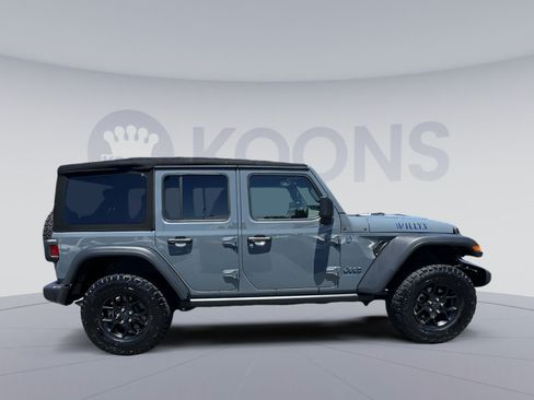 Used 2024 Jeep Wrangler Unlimited AWD/4WD image 12