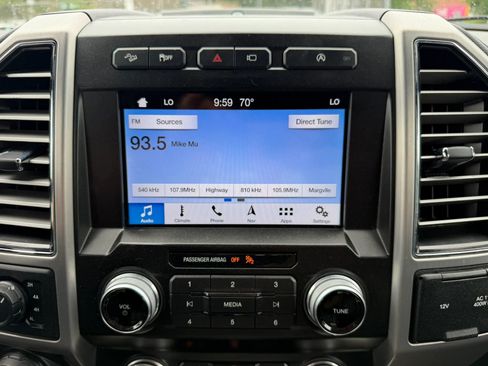 Used 2019 Ford F150 Platinum w/ Equipment Group 701A Luxury AWD/4WD image 21