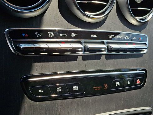 Used 2022 Mercedes-Benz GLC 300 4MATIC image 12