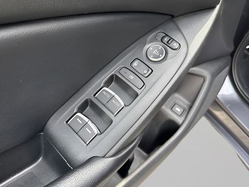 Used 2018 Honda Accord Sport image 19
