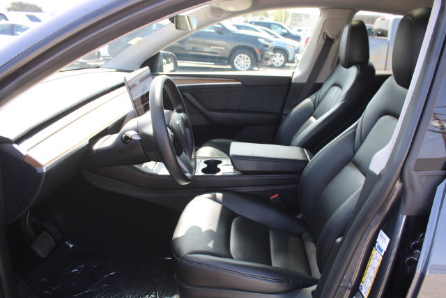 Used 2023 Tesla Model Y 2WD image 38