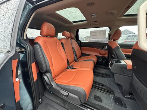 New 2026 Kia Carnival SX image 17